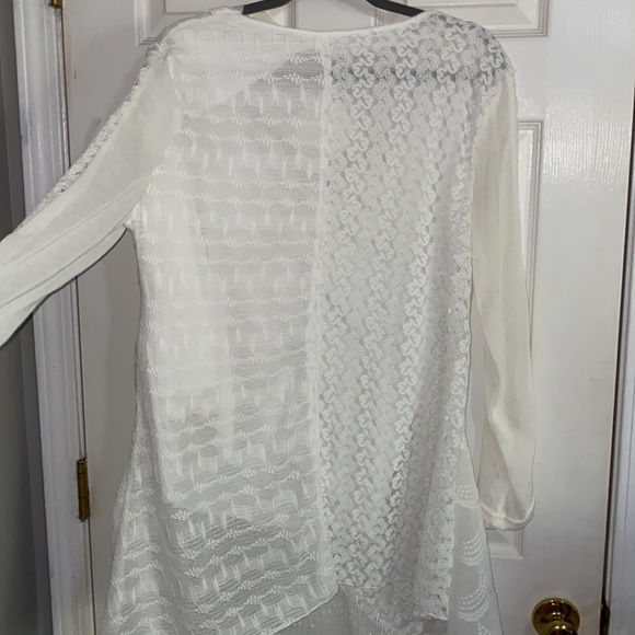 Super cute top! - Picture 6 of 6